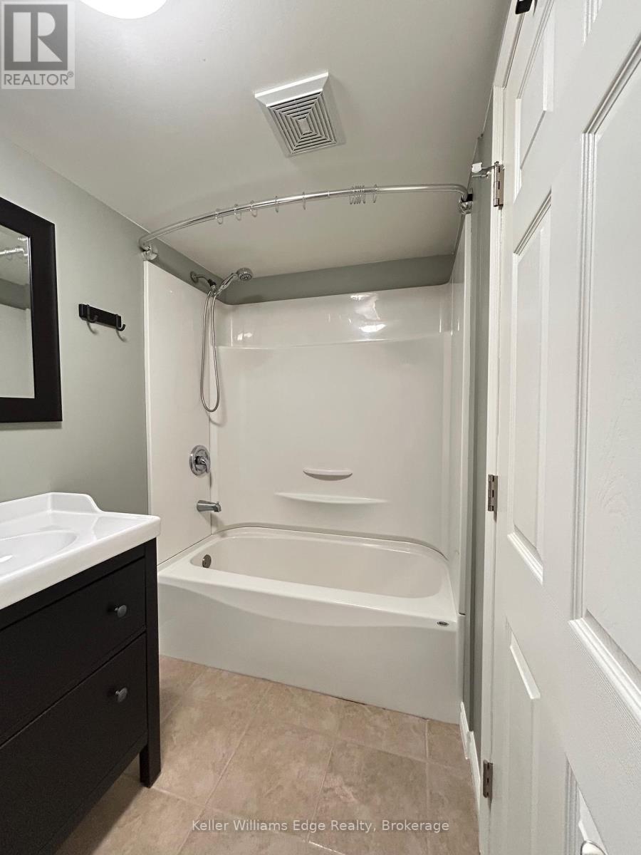 Lower - 15 Hildegard Drive, Hamilton, Ontario  L8K 5S1 - Photo 13 - X12748708