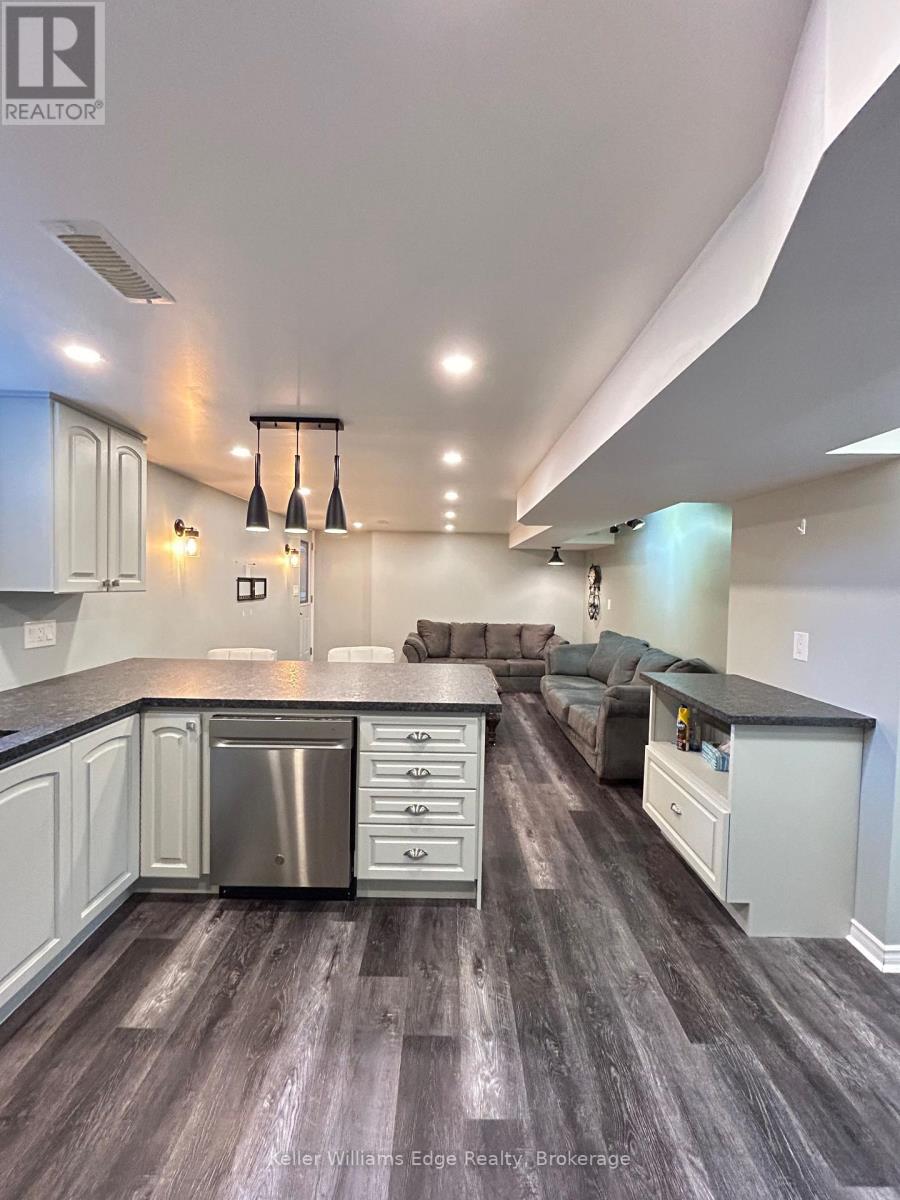 Lower - 15 Hildegard Drive, Hamilton, Ontario  L8K 5S1 - Photo 8 - X12748708