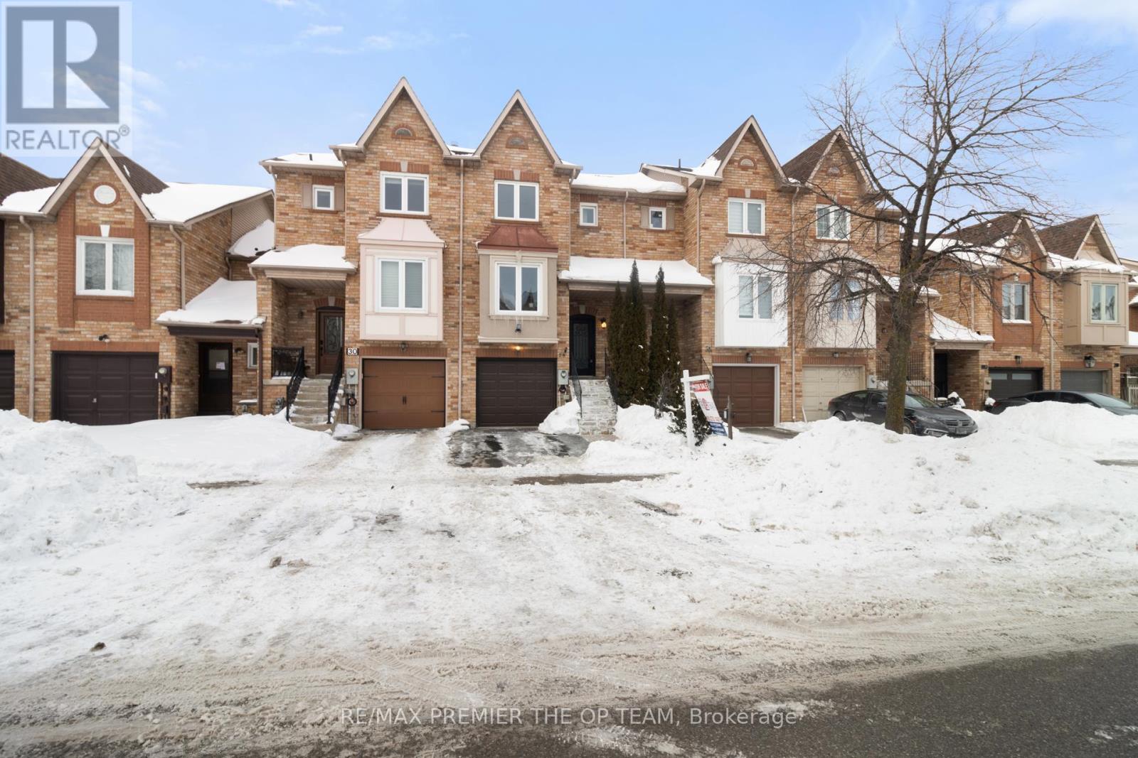 28 Kelso Crescent, Vaughan, Ontario  L6A 2C7 - Photo 3 - N12733248