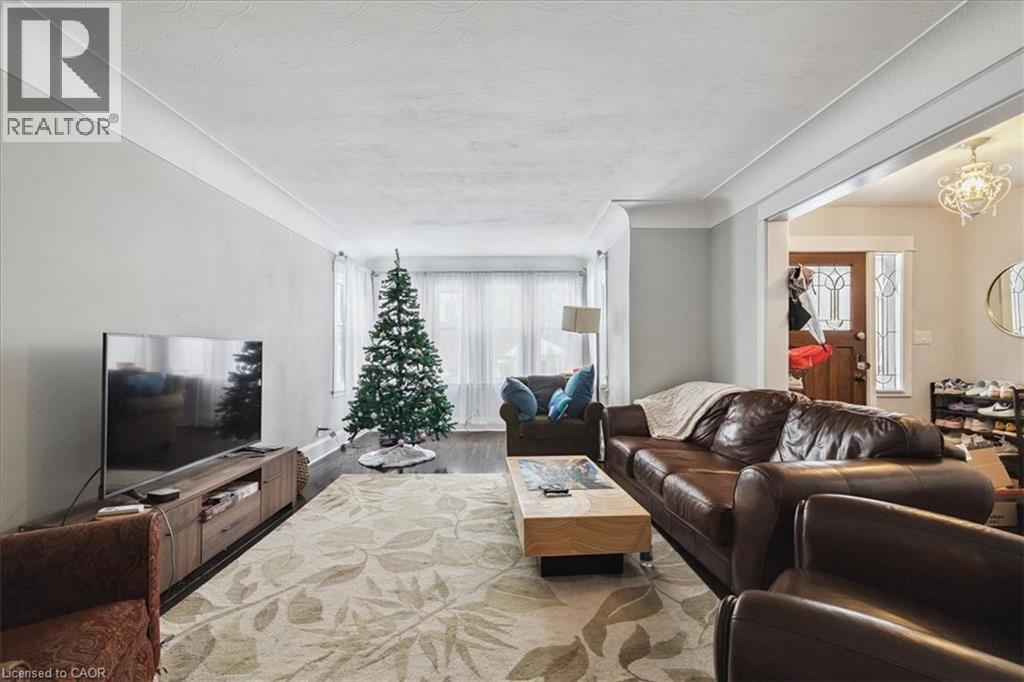 9 Barclay Street, Hamilton, Ontario  L8S 1P1 - Photo 8 - 40801216