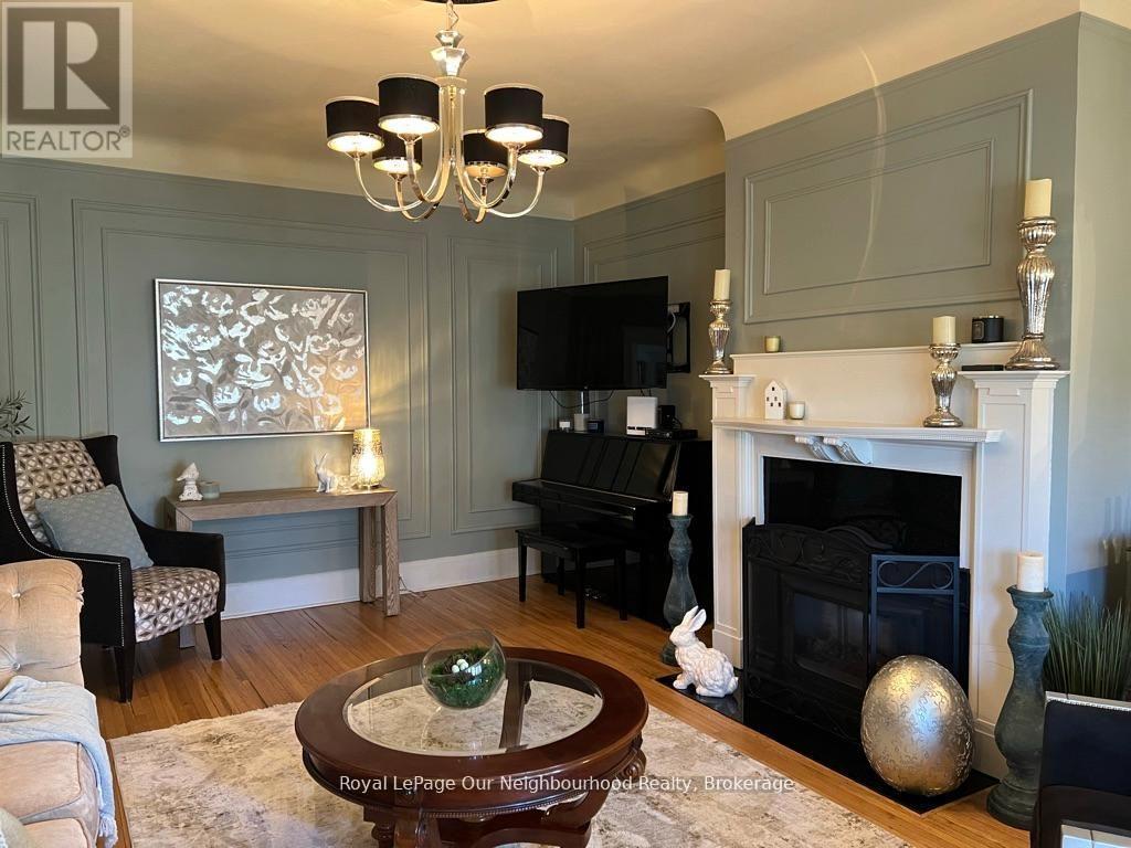 305 Trent Street W, Whitby, Ontario  L1N 1M3 - Photo 10 - E12748632