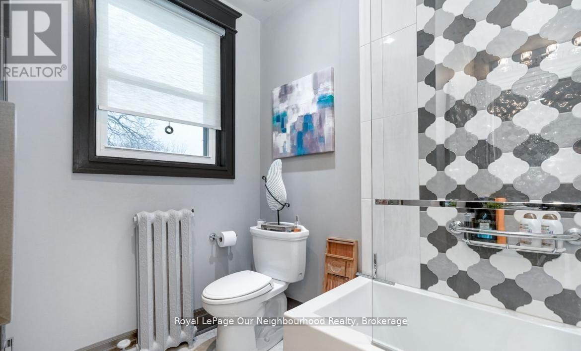 305 Trent Street W, Whitby, Ontario  L1N 1M3 - Photo 32 - E12748632