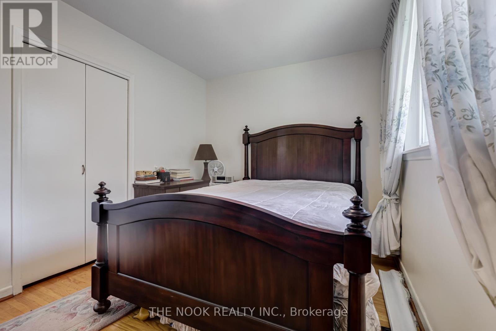 7 Triburnham Place, Toronto (Markland Wood), Ontario  M9C 3P3 - Photo 22 - W12748806