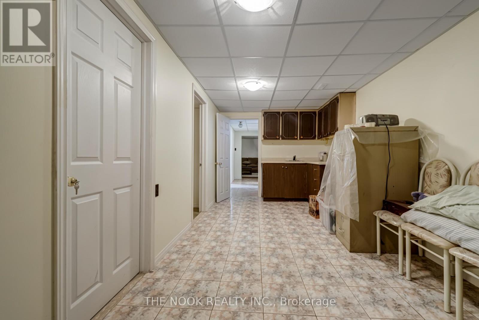 7 Triburnham Place, Toronto (Markland Wood), Ontario  M9C 3P3 - Photo 28 - W12748806