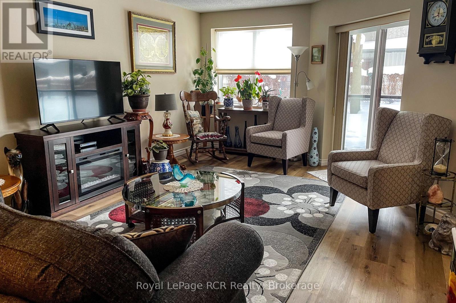 102 - 536 11th Avenue, Hanover, Ontario N4N 2S4 - Photo 10 - X12748814