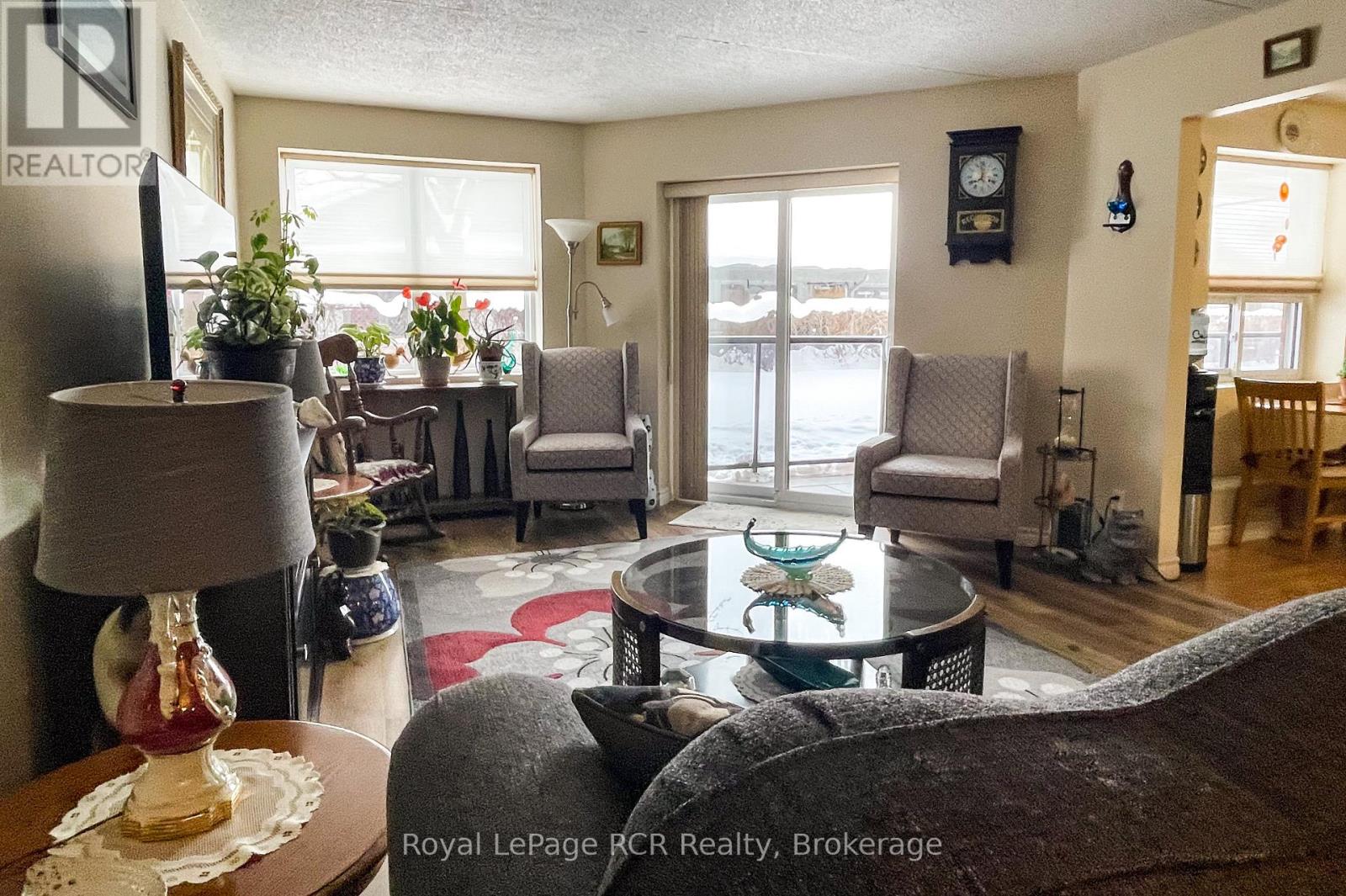 102 - 536 11th Avenue, Hanover, Ontario N4N 2S4 - Photo 12 - X12748814