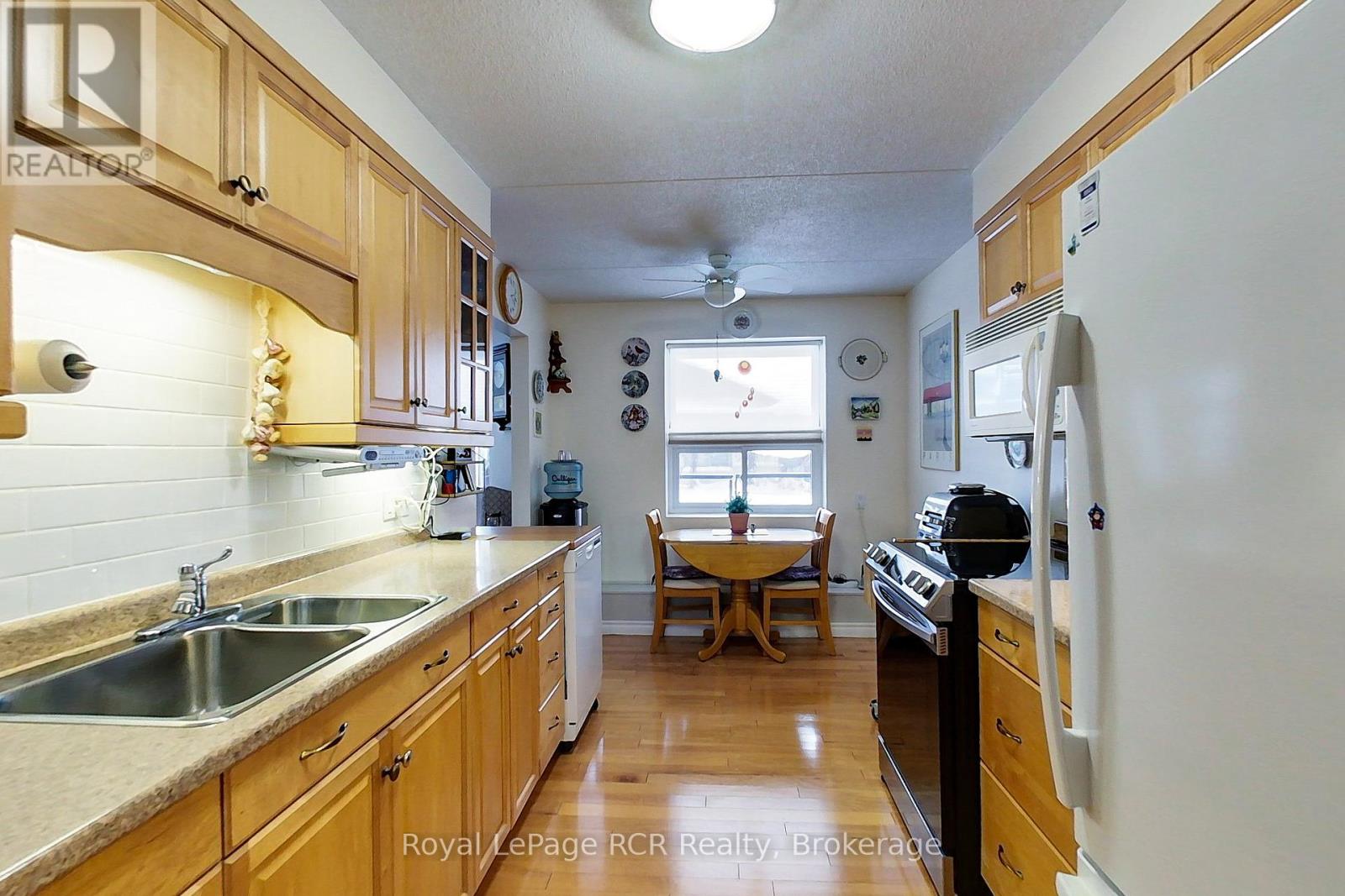 102 - 536 11th Avenue, Hanover, Ontario N4N 2S4 - Photo 17 - X12748814