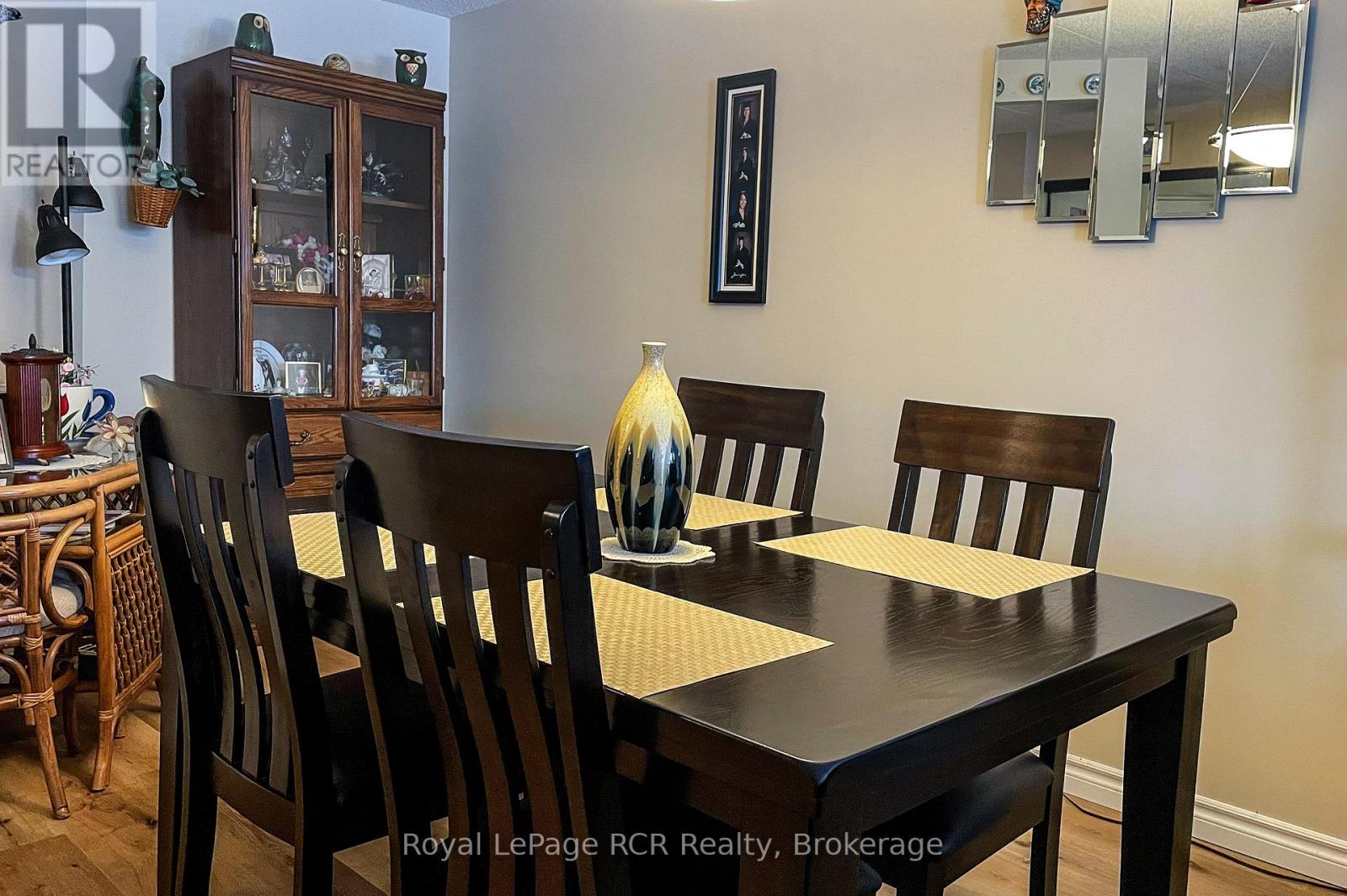 102 - 536 11th Avenue, Hanover, Ontario N4N 2S4 - Photo 6 - X12748814