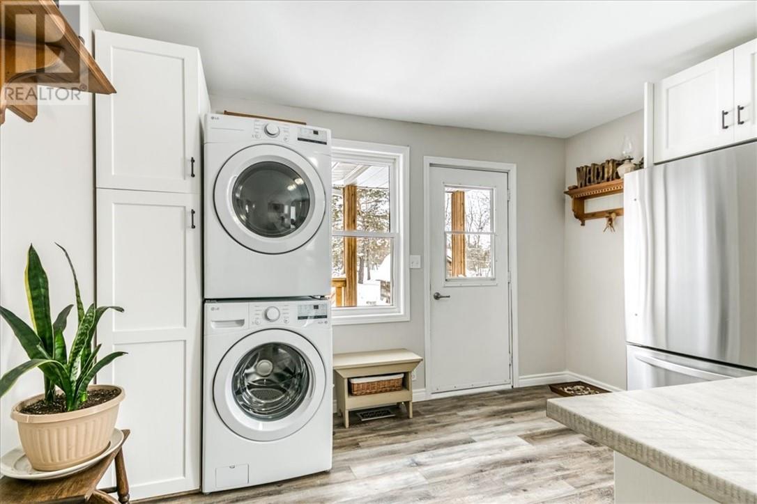 19 Gore Street, Gore Bay, Ontario  P0P 1H0 - Photo 5 - 2126275