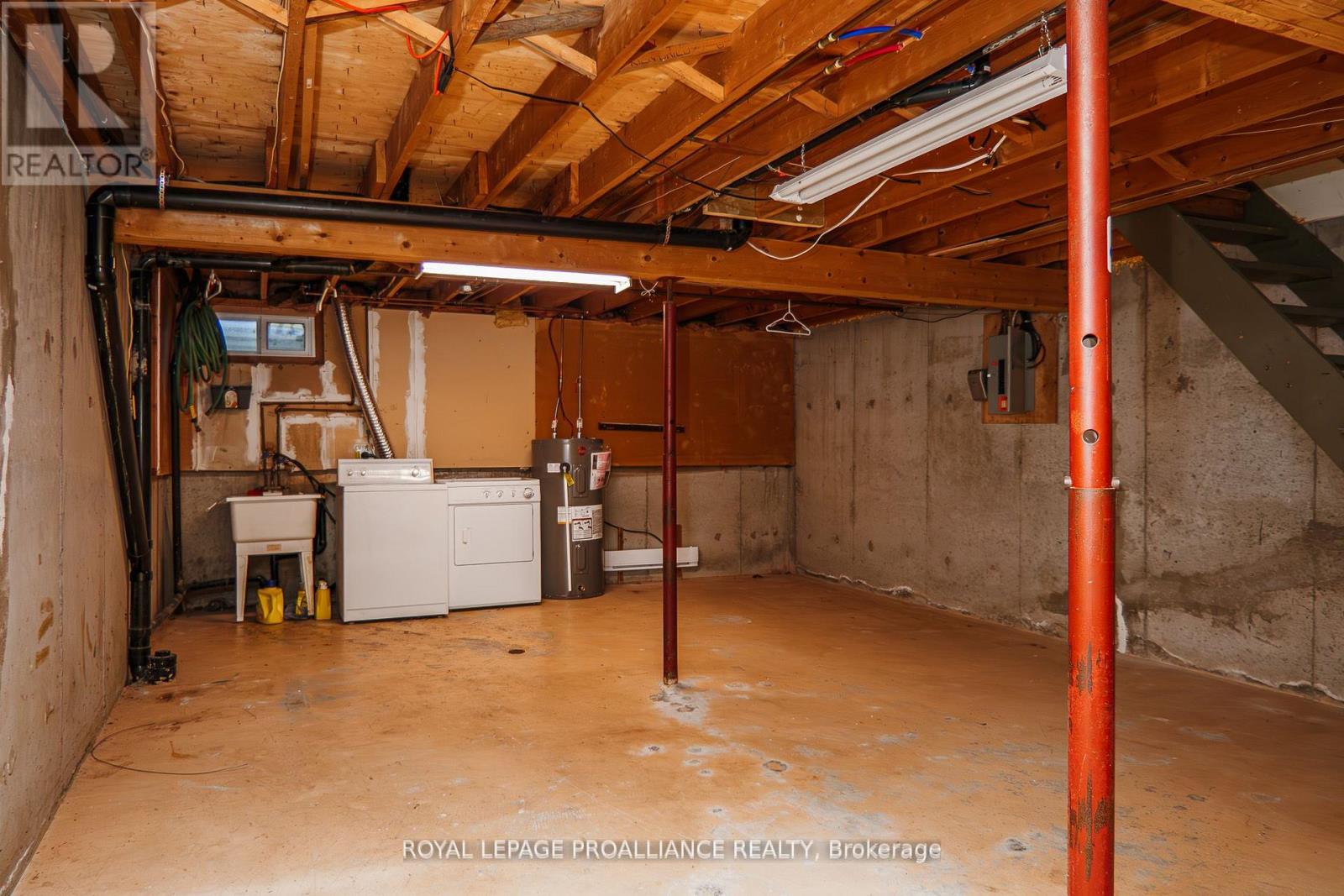 207d North Park Street, Belleville (Belleville Ward), Ontario  K8P 4T9 - Photo 16 - X12748714