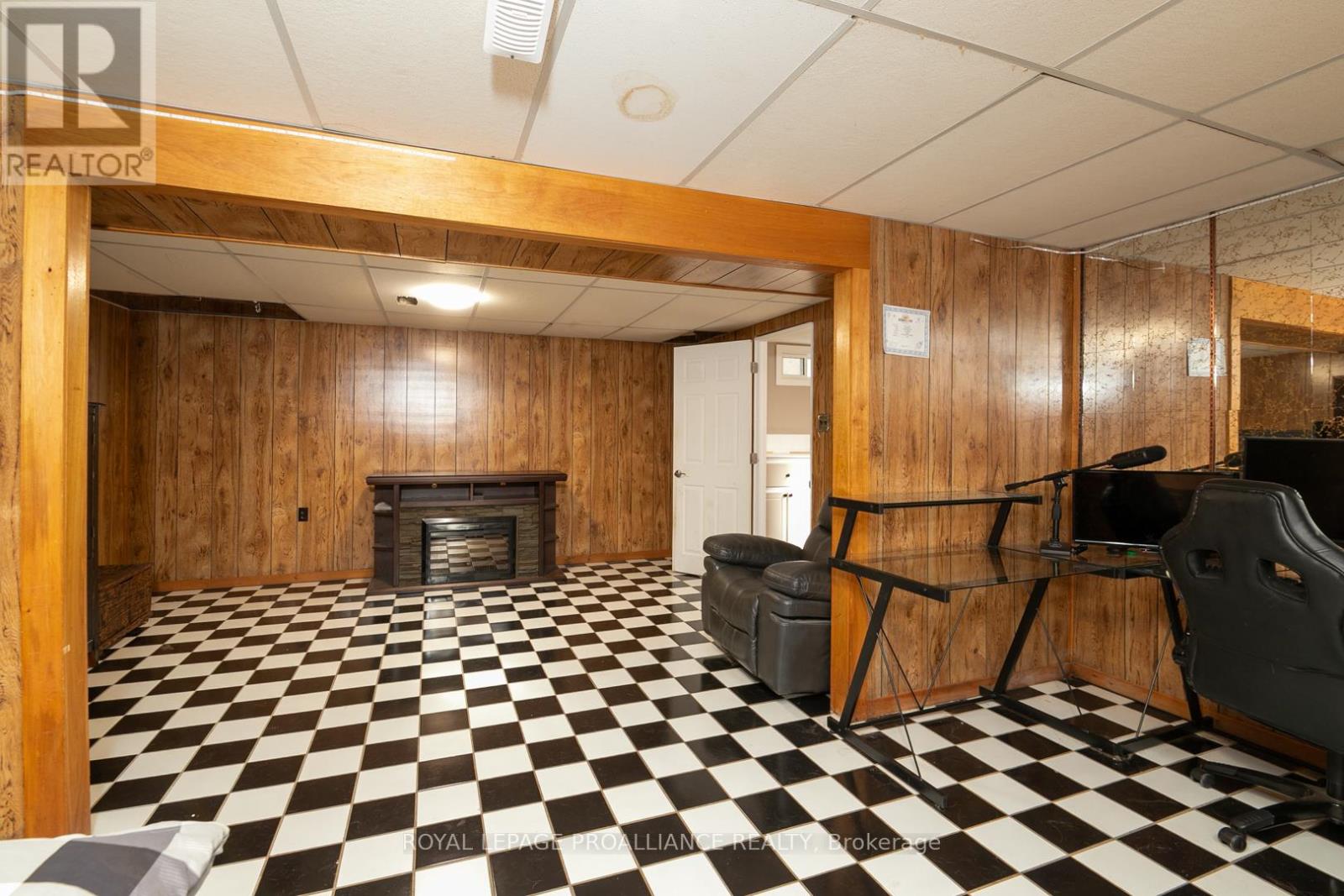 43 Alnet Drive, Belleville (Belleville Ward), Ontario  K8P 4W3 - Photo 20 - X12748738