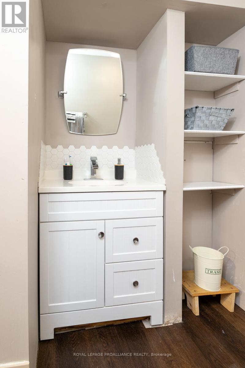 43 Alnet Drive, Belleville (Belleville Ward), Ontario  K8P 4W3 - Photo 24 - X12748738