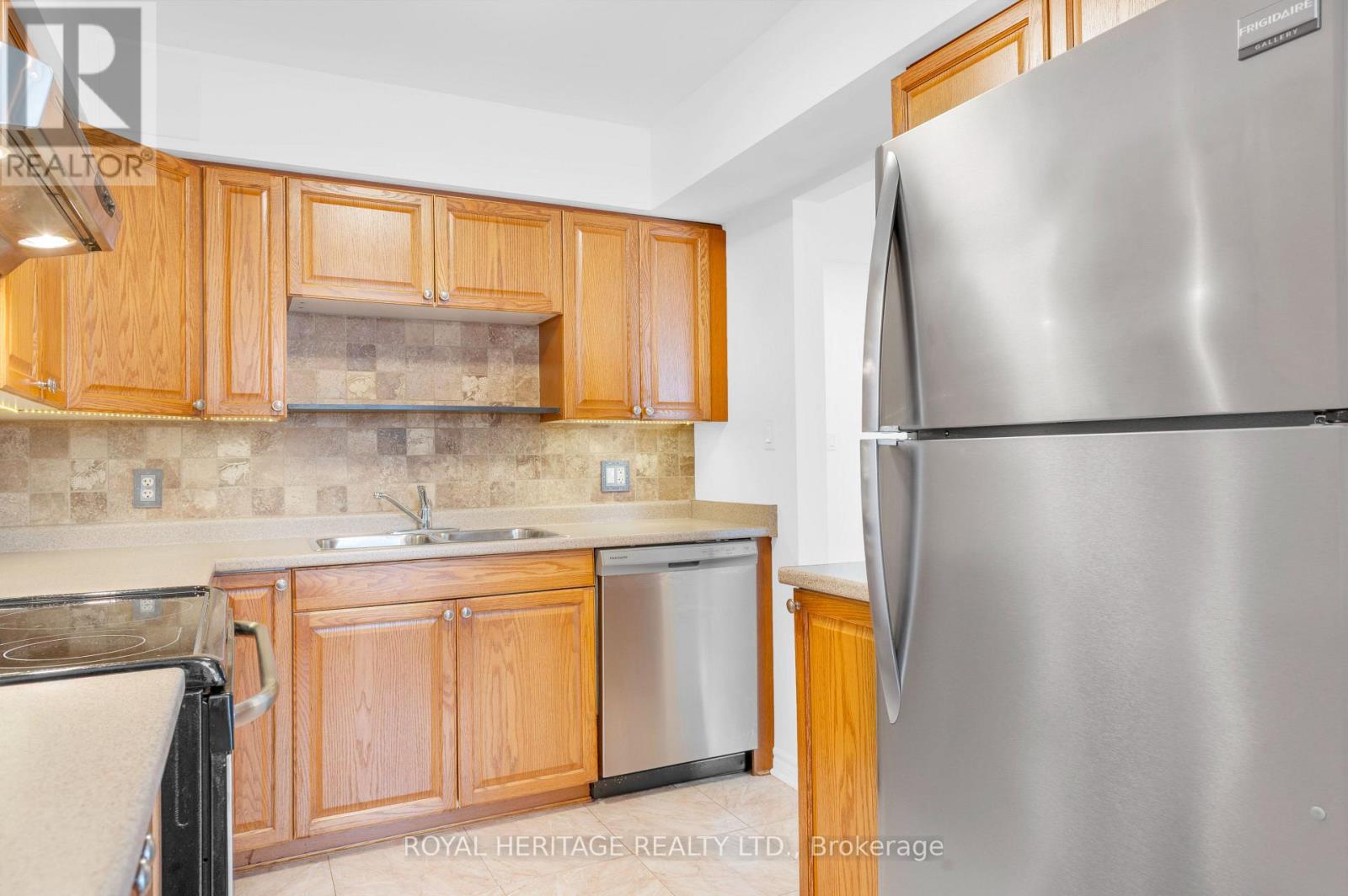 204 - 841 Battell Street, Cobourg, Ontario  K9A 0B9 - Photo 13 - X12748812