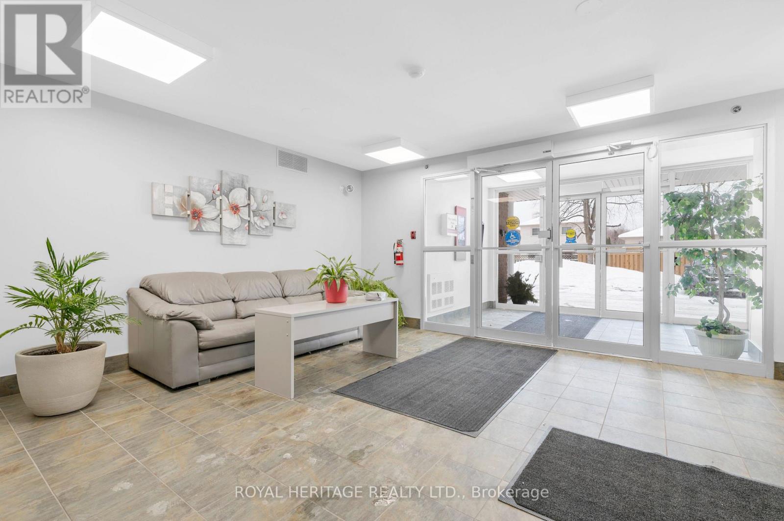 204 - 841 Battell Street, Cobourg, Ontario  K9A 0B9 - Photo 3 - X12748812