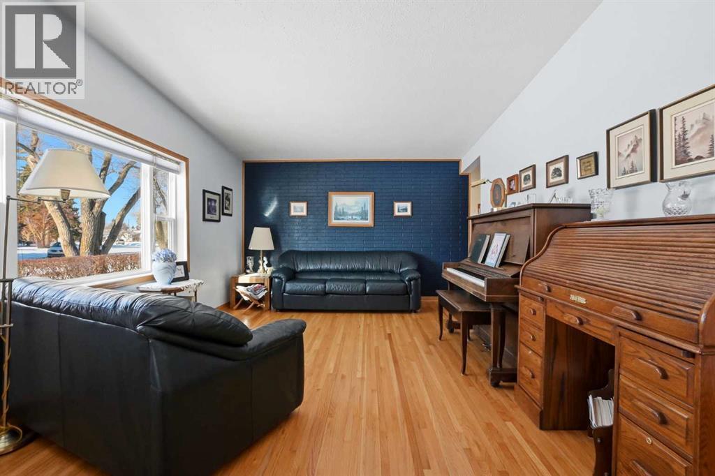 4421 35 Avenue, Red Deer, Alberta  T4N 2S1 - Photo 3 - A2281865