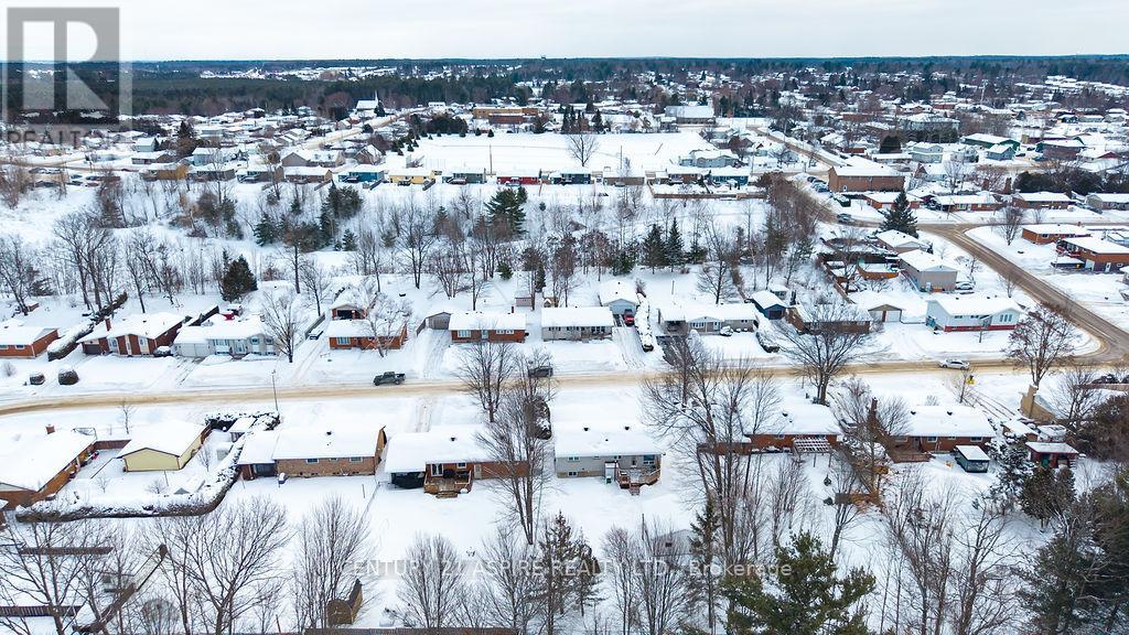 23 Park Drive, Petawawa, Ontario  K8H 2C9 - Photo 36 - X12748694