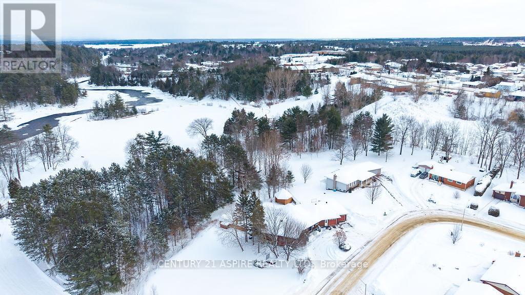 23 Park Drive, Petawawa, Ontario  K8H 2C9 - Photo 40 - X12748694