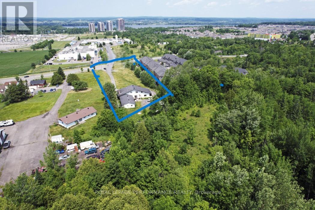 1016 Old Montreal Road, Ottawa, Ontario  K4A 3N2 - Photo 3 - X12748760