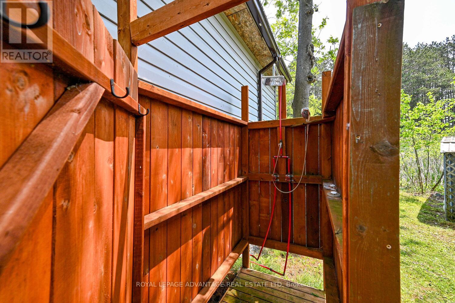 832 Klon Lane, Leeds And The Thousand Islands, Ontario  K0H 2N0 - Photo 32 - X12196649