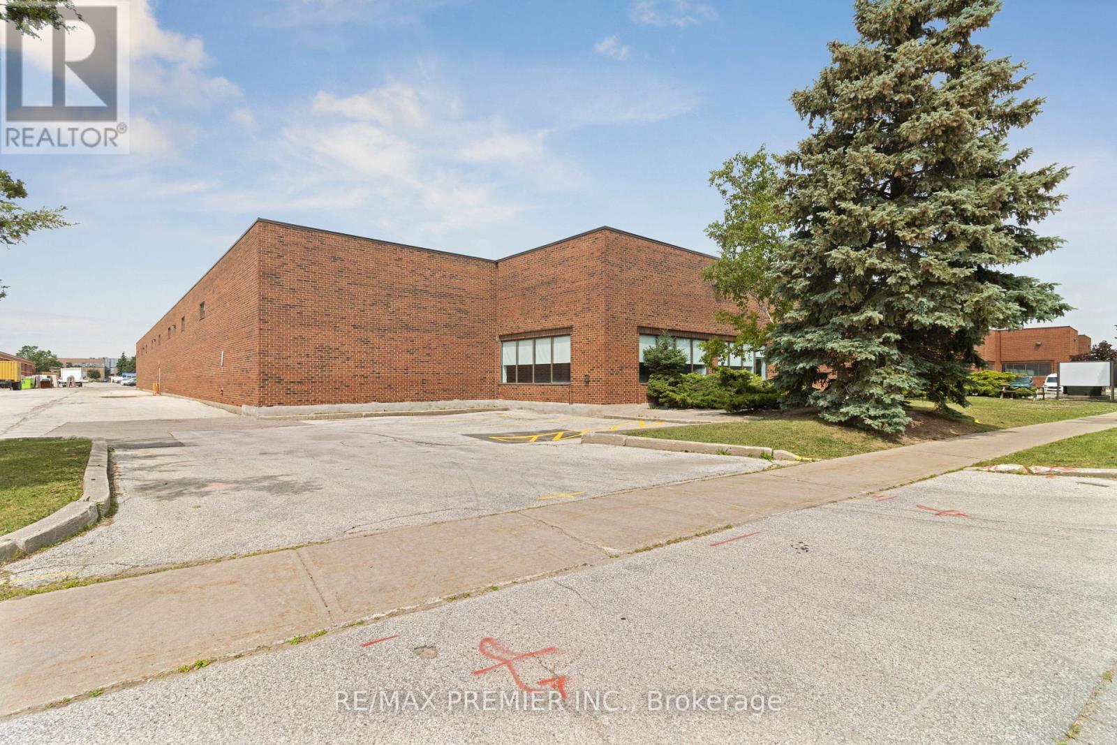 522 Edgeley Boulevard, Vaughan, Ontario  L4K 4G4 - Photo 5 - N12746124