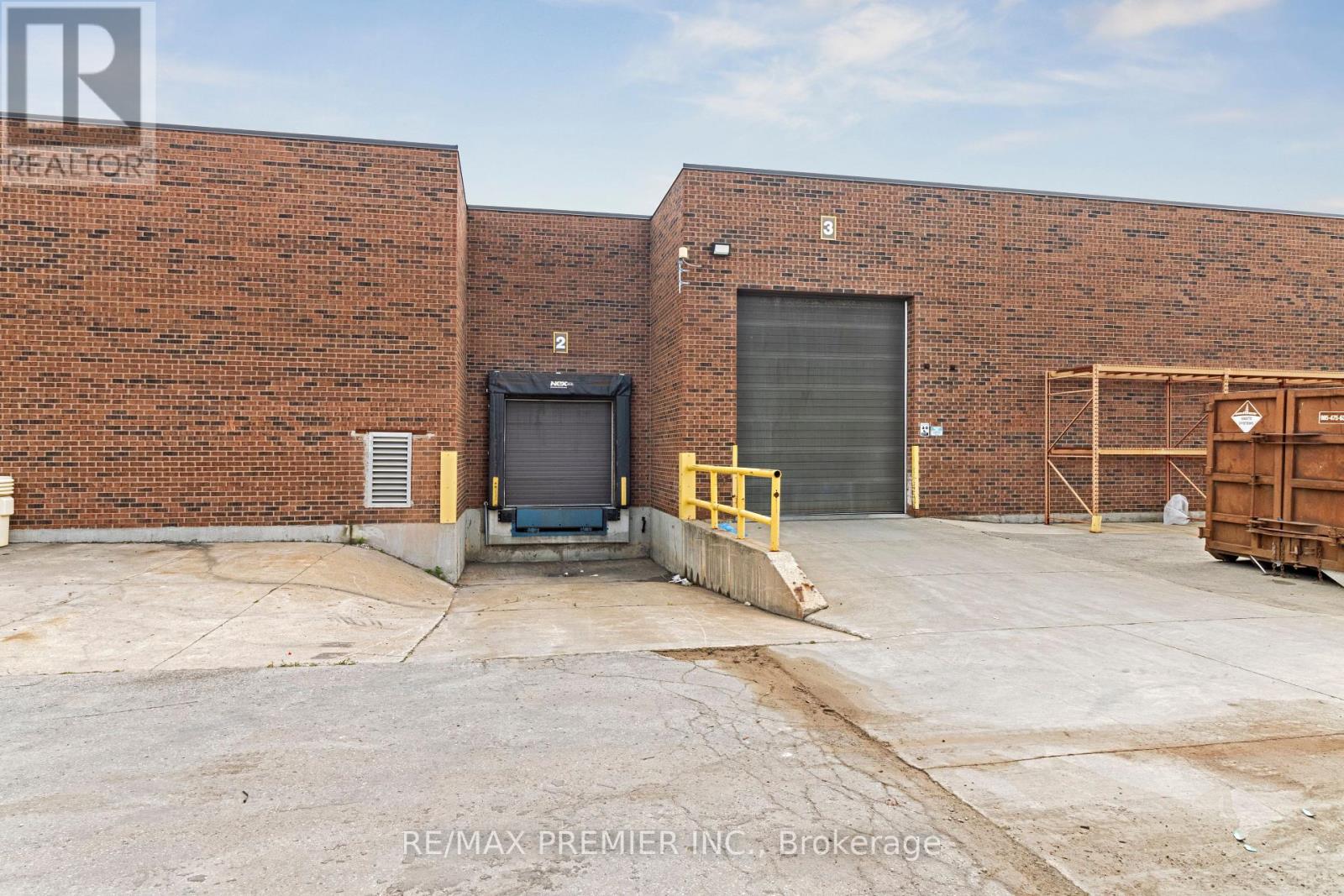 522 Edgeley Boulevard, Vaughan, Ontario  L4K 4G4 - Photo 3 - N12746124