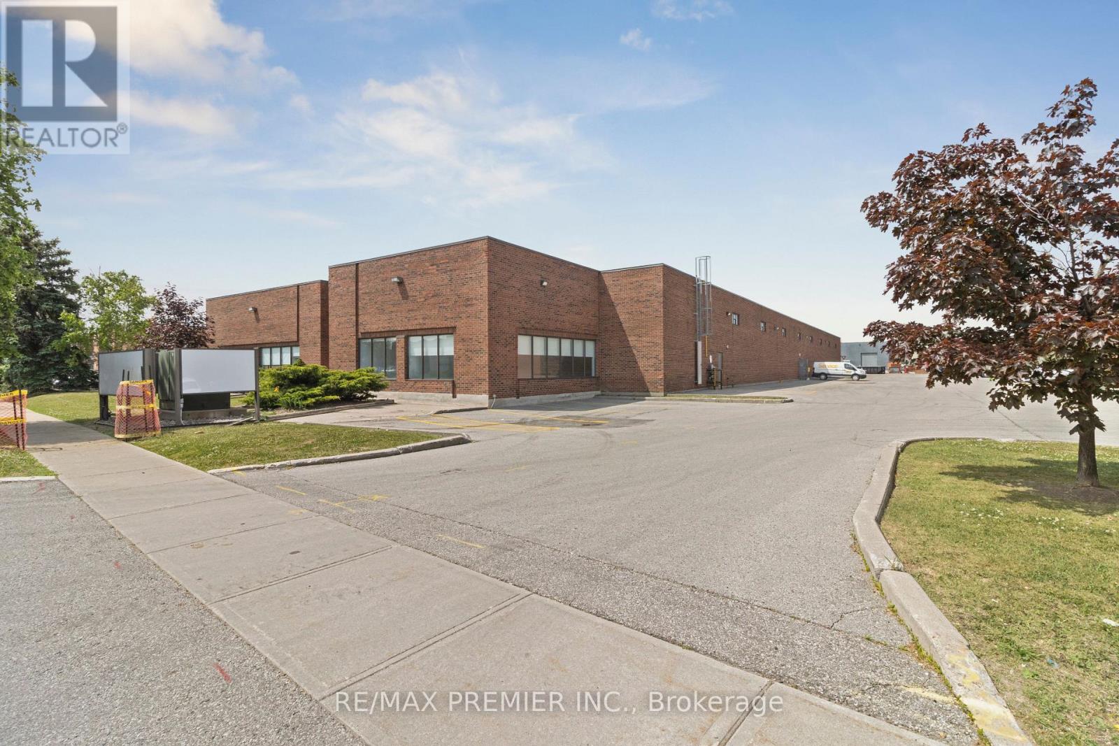 522 EDGELEY BOULEVARD, Vaughan, Ontario