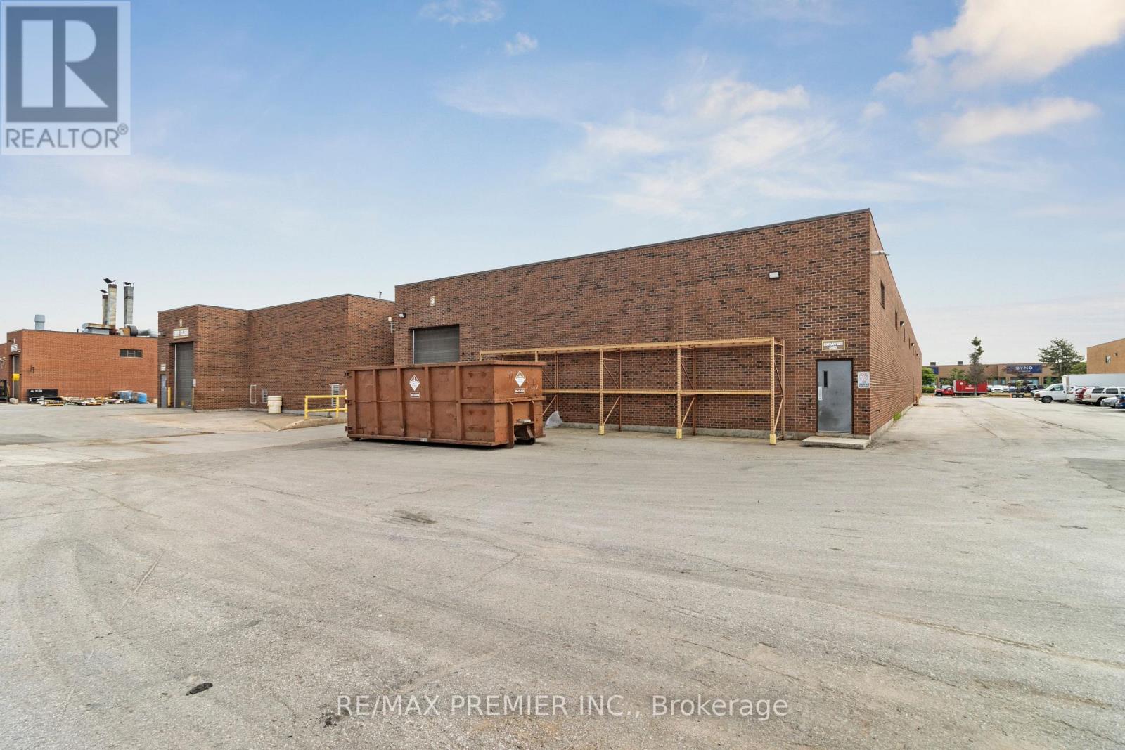 522 Edgeley Boulevard, Vaughan, Ontario  L4K 4G4 - Photo 4 - N12746124