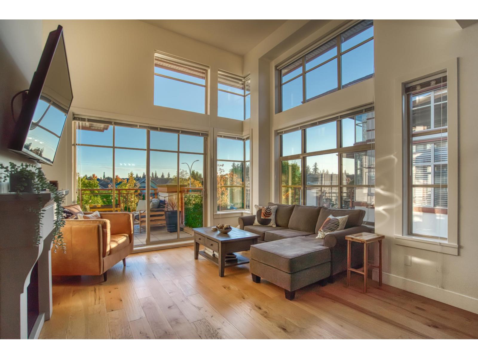 306 16463 64 AVENUE, Surrey, British Columbia