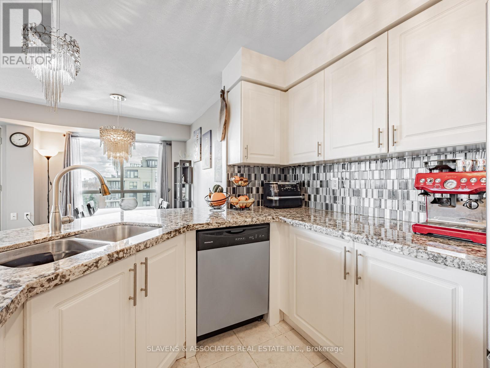 603 - 890 Sheppard Avenue W, Toronto, Ontario  M3H 6B9 - Photo 3 - C12748718