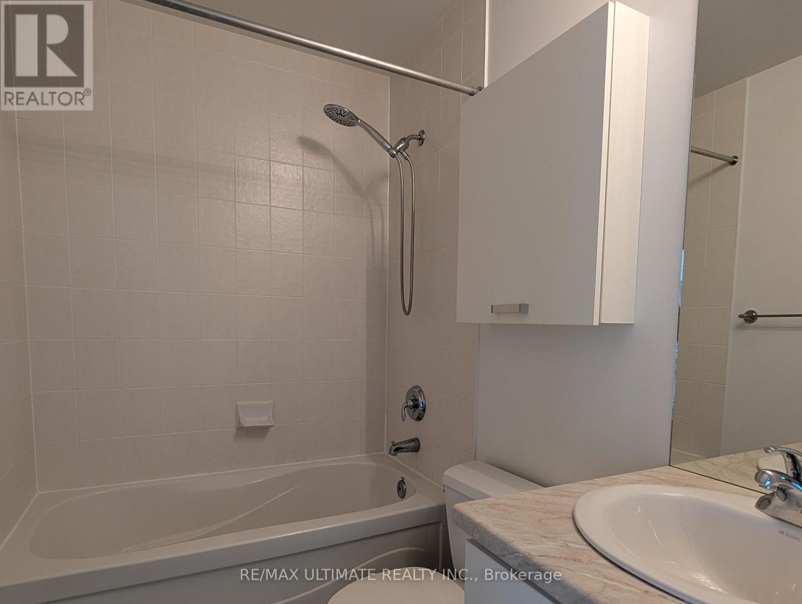 2504 - 38 Grenville Street, Toronto (Bay Street Corridor), Ontario  M4Y 1A5 - Photo 11 - C12748740