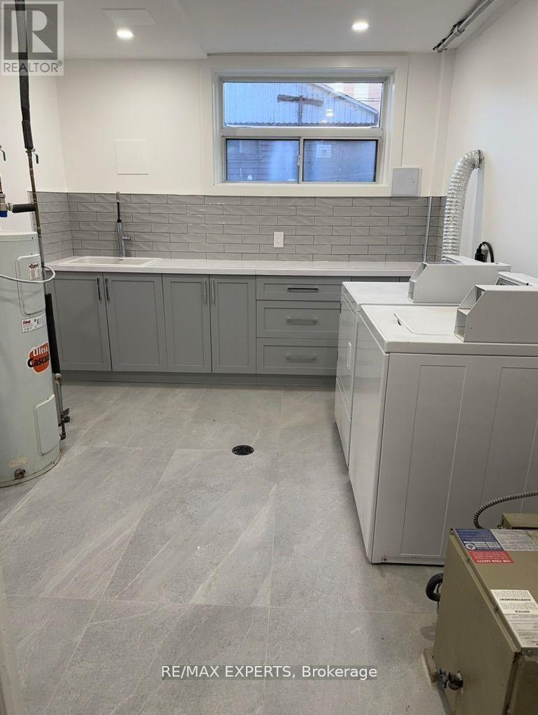 2 - 101 Kenwood Avenue, Toronto, Ontario  M6C 2S1 - Photo 17 - C12748784