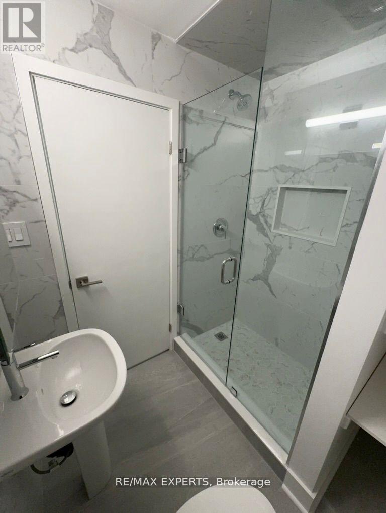 2 - 101 Kenwood Avenue, Toronto, Ontario  M6C 2S1 - Photo 7 - C12748784