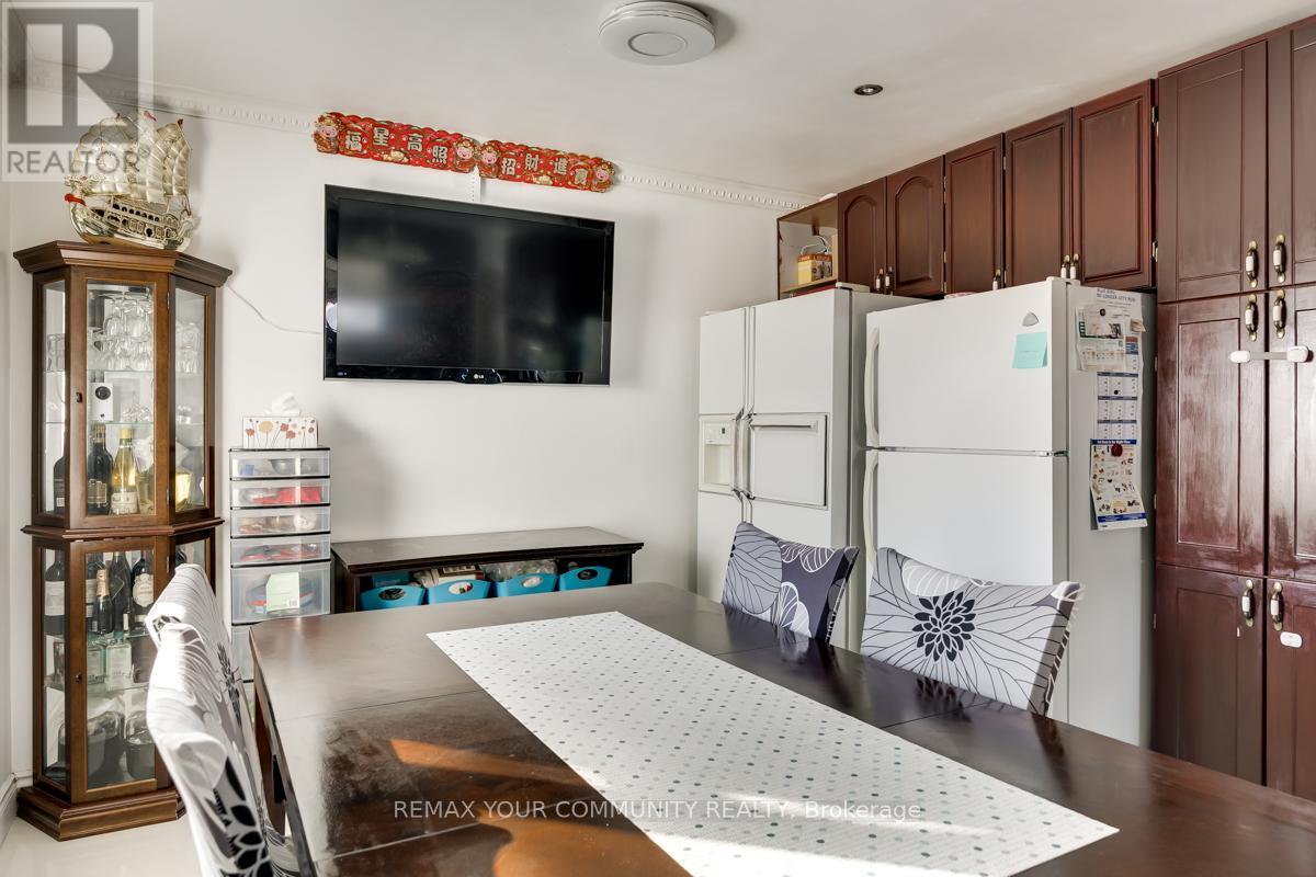 15 Coventry Street, Toronto, Ontario  M1L 1A7 - Photo 14 - E12748780