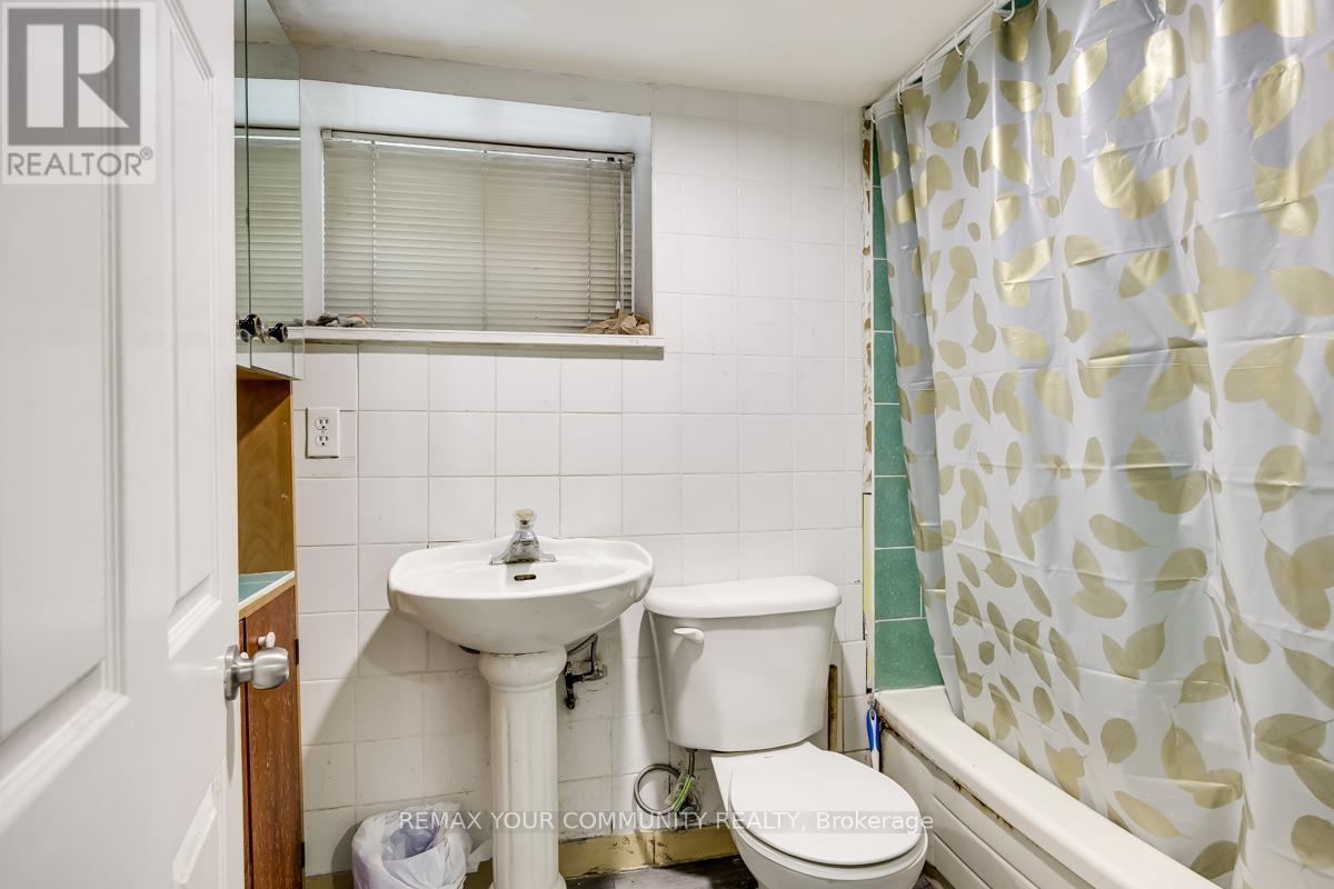 15 Coventry Street, Toronto, Ontario  M1L 1A7 - Photo 35 - E12748780