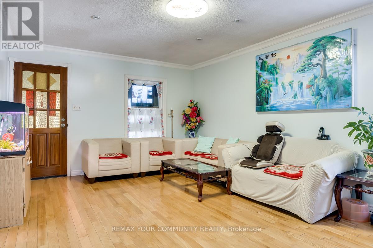 15 Coventry Street, Toronto, Ontario  M1L 1A7 - Photo 7 - E12748780