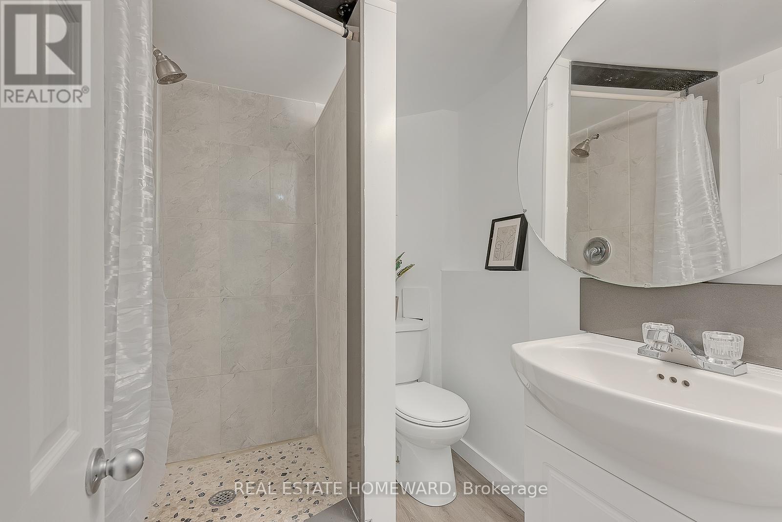 42 Bexhill Avenue, Toronto, Ontario  M1L 3B6 - Photo 9 - E12748788