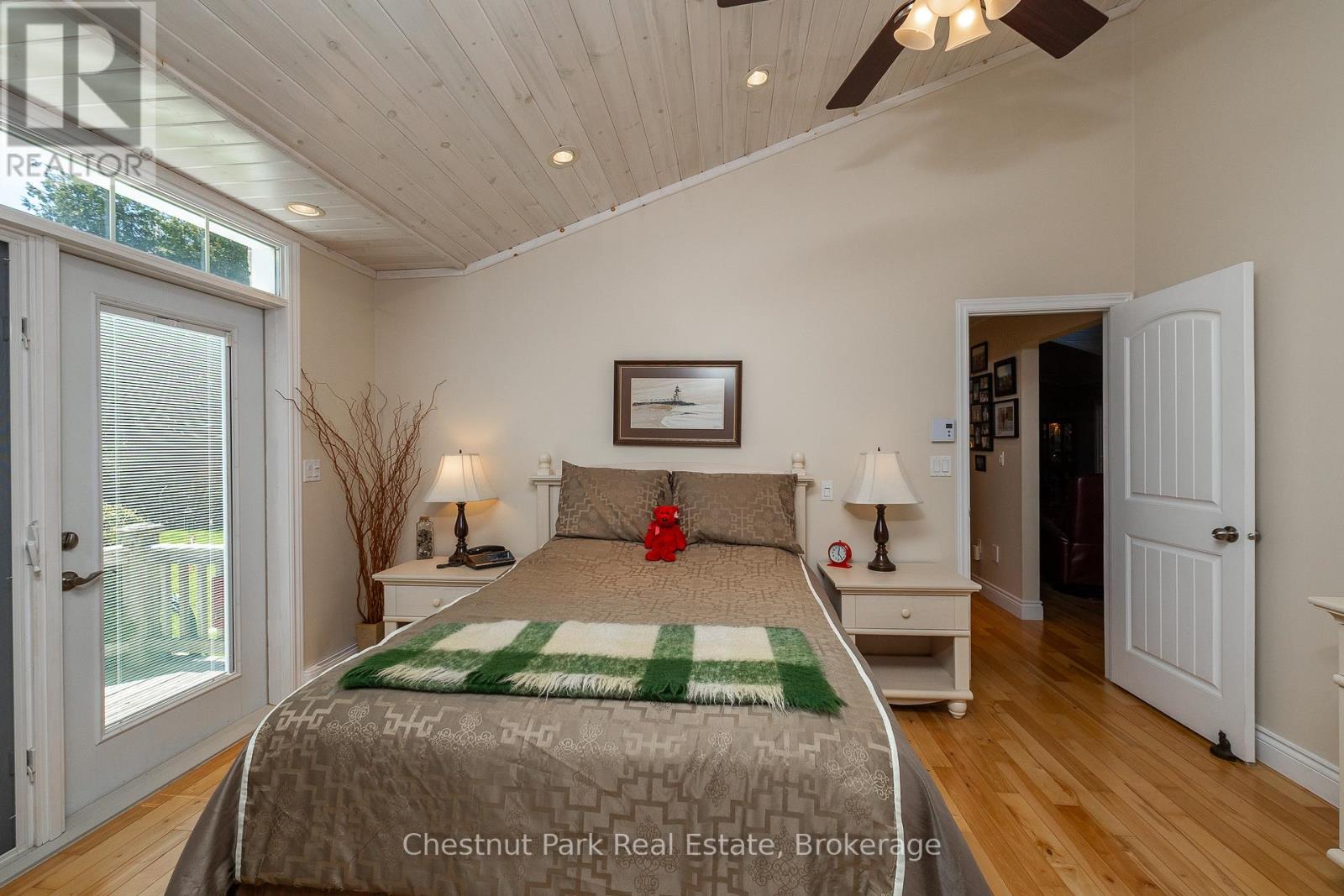 94 Zorra Drive, Northern Bruce Peninsula, Ontario  N0H 2R0 - Photo 35 - X12747832