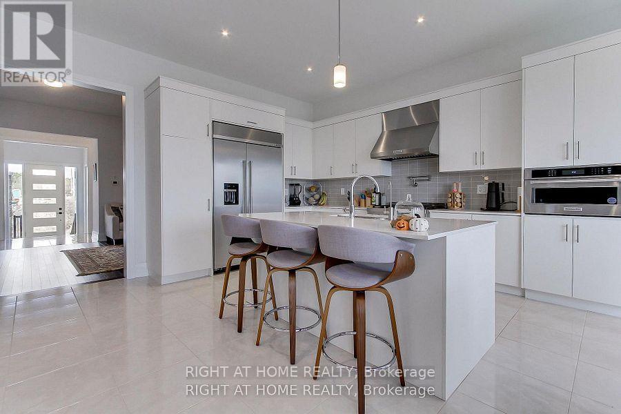 9 Backhouse Drive, Richmond Hill, Ontario  L4E 1M8 - Photo 12 - N12748742