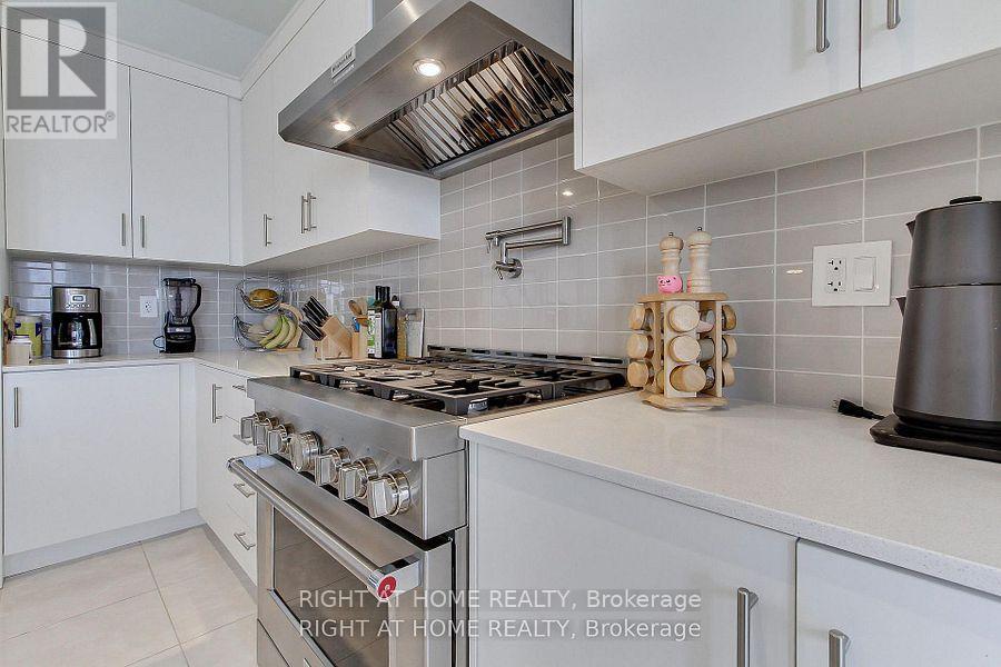 9 Backhouse Drive, Richmond Hill, Ontario  L4E 1M8 - Photo 14 - N12748742