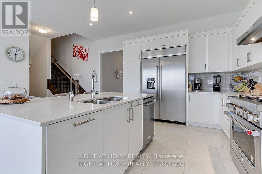 9 Backhouse Drive, Richmond Hill, Ontario  L4E 1M8 - Photo 15 - N12748742