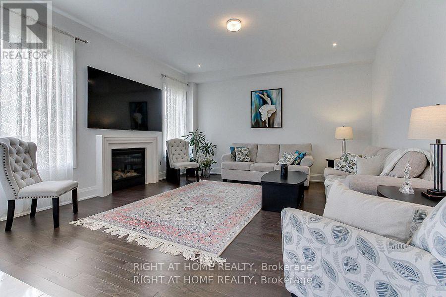 9 Backhouse Drive, Richmond Hill, Ontario  L4E 1M8 - Photo 20 - N12748742