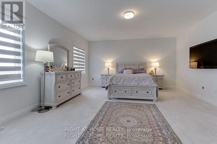 9 Backhouse Drive, Richmond Hill, Ontario  L4E 1M8 - Photo 27 - N12748742