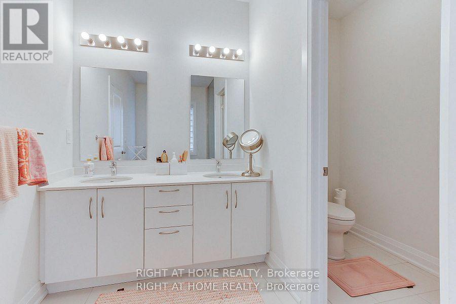 9 Backhouse Drive, Richmond Hill, Ontario  L4E 1M8 - Photo 35 - N12748742