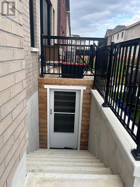 9 Backhouse Drive, Richmond Hill, Ontario  L4E 1M8 - Photo 49 - N12748742