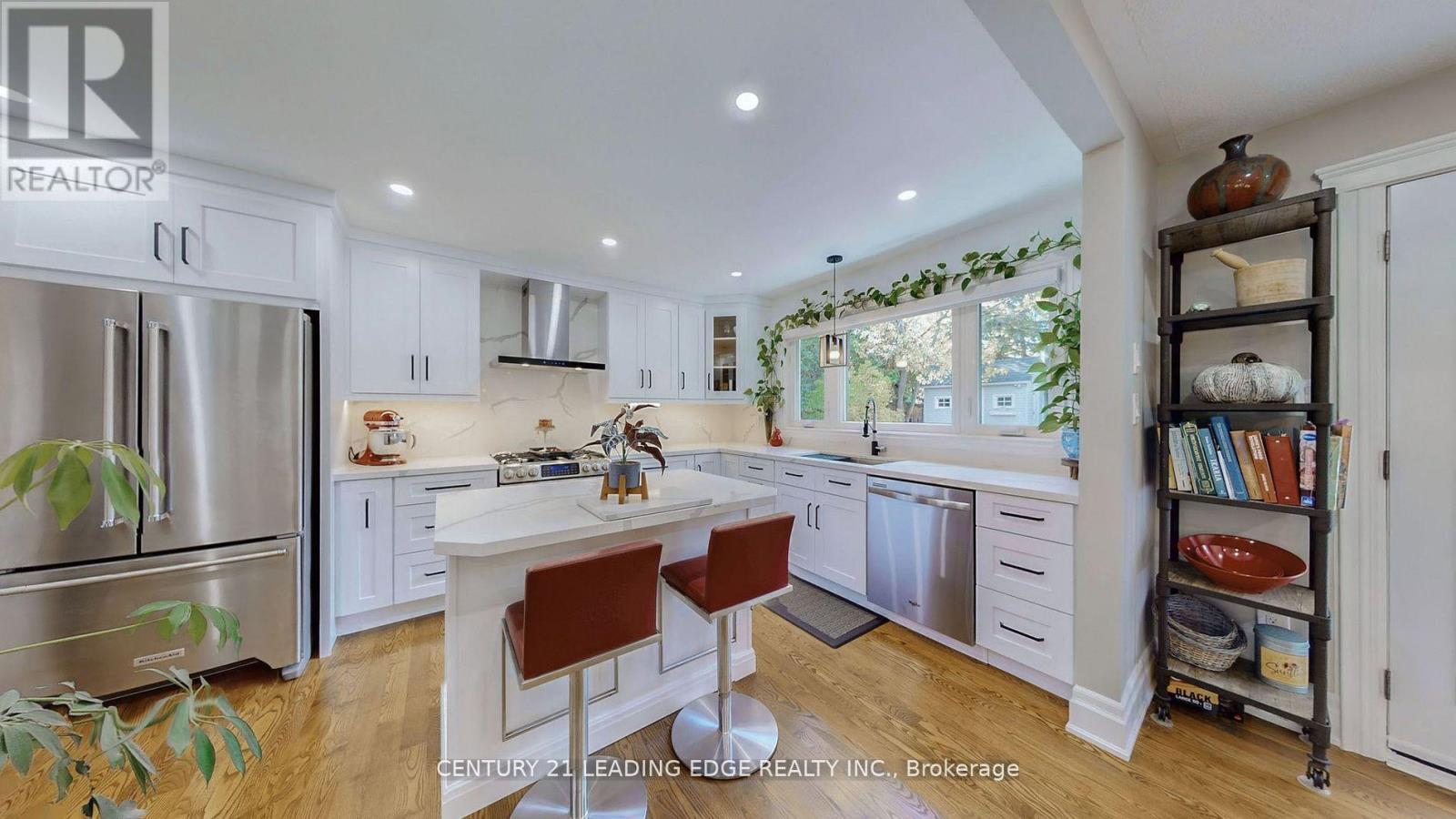 28 Stonehill Boulevard, East Gwillimbury, Ontario  L9N 1E3 - Photo 9 - N12748750