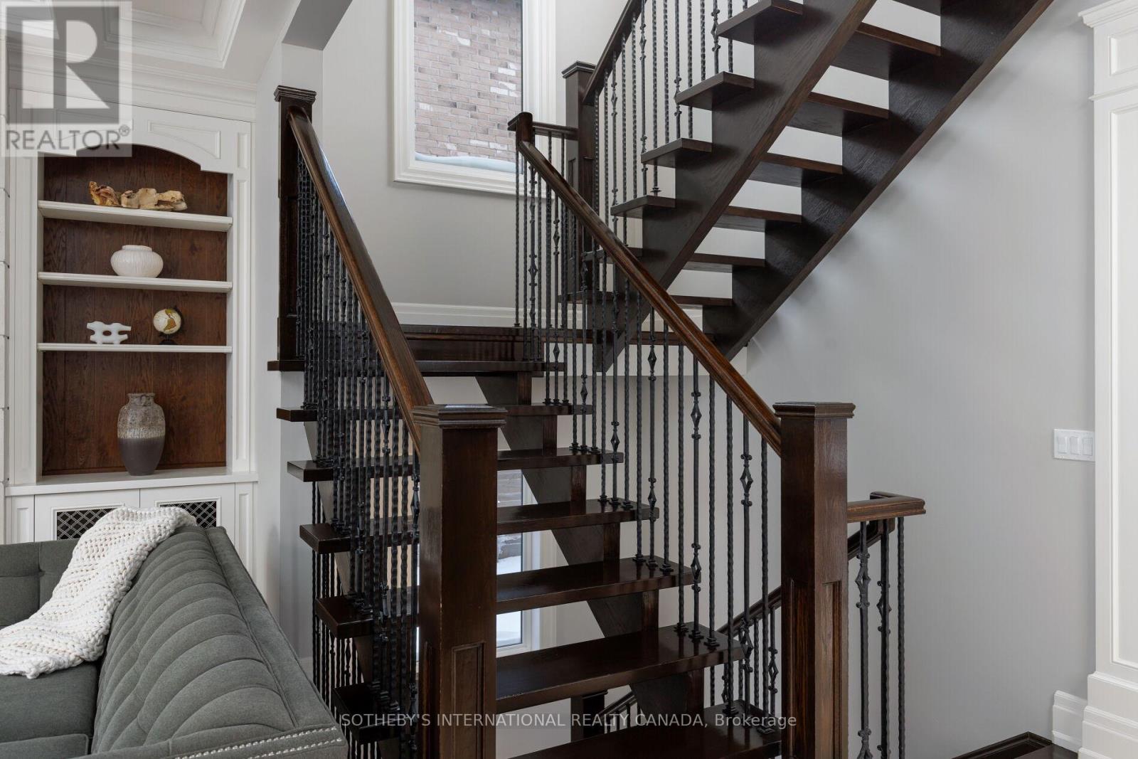 6 Weller Crescent, Vaughan, Ontario  L6A 1E4 - Photo 21 - N12748764