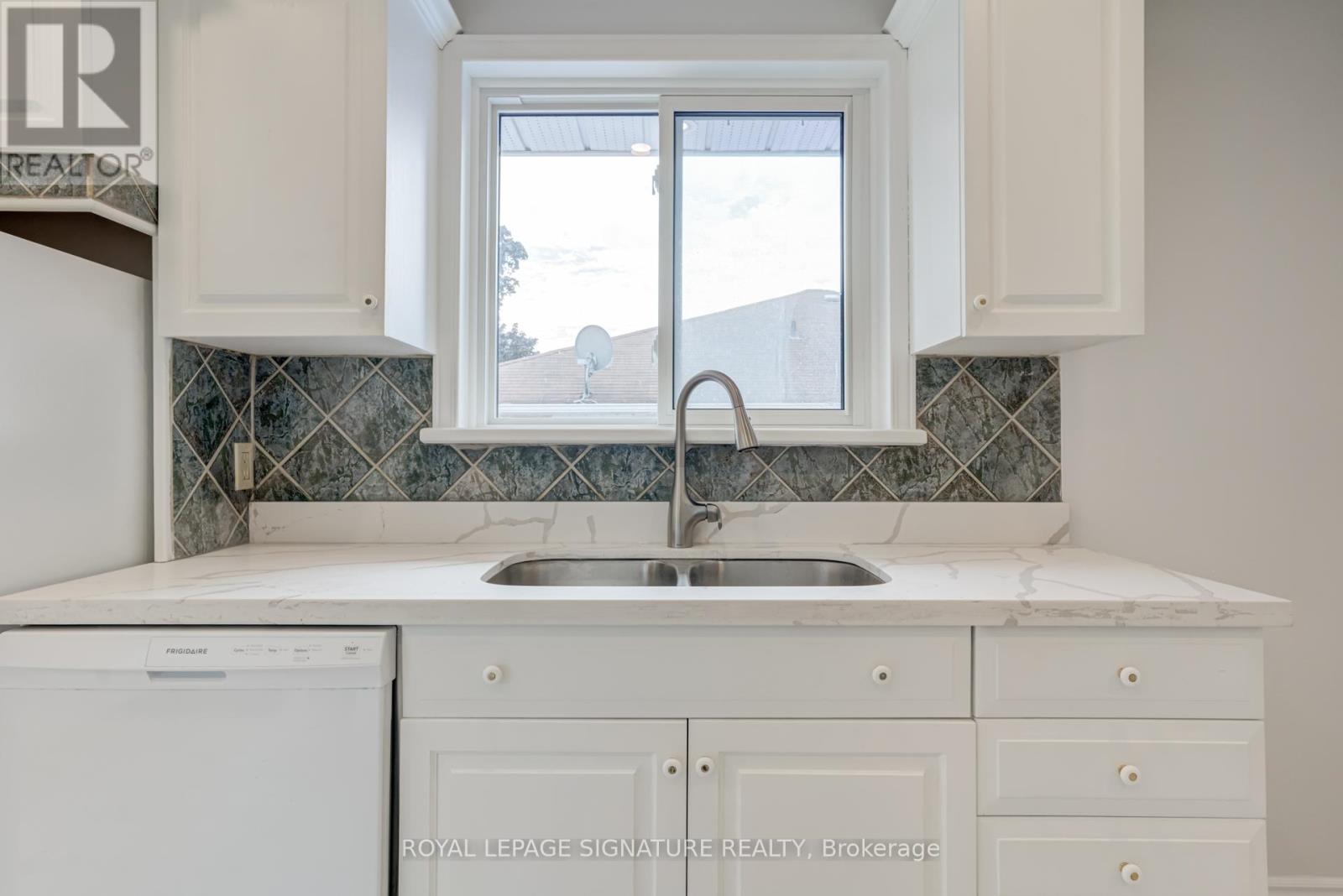 Main - 144 Willow Lane, Newmarket, Ontario  L3Y 4J3 - Photo 11 - N12748766