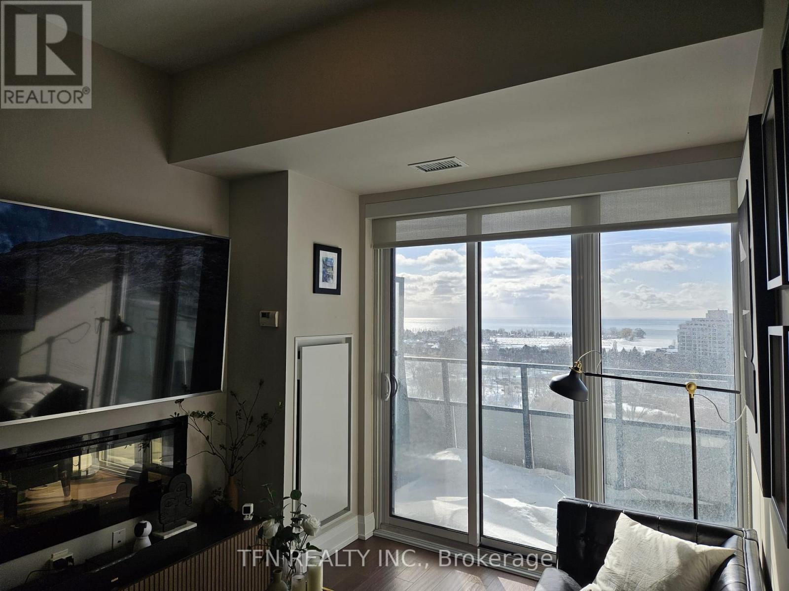 1023 - 30 Shore Breeze Drive, Toronto, Ontario  M8V 0J1 - Photo 5 - W12747606