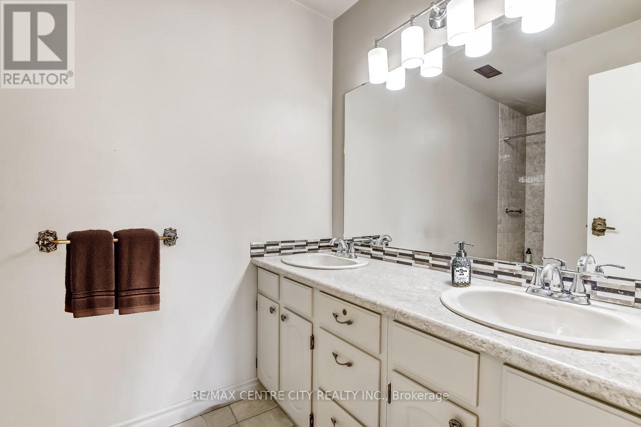 11 - 125 Elm Street, St. Thomas, Ontario  N5R 1H9 - Photo 23 - X12717104