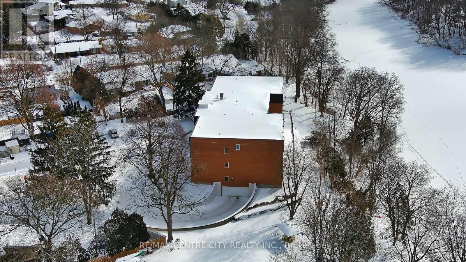11 - 125 Elm Street, St. Thomas, Ontario  N5R 1H9 - Photo 25 - X12717104